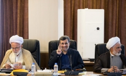 از احمدی نژاد اصرار، از وزارت نفت انکار