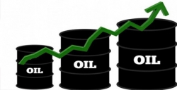 افزایش قیمت نفت به ۶۵ دلار در سال آینده